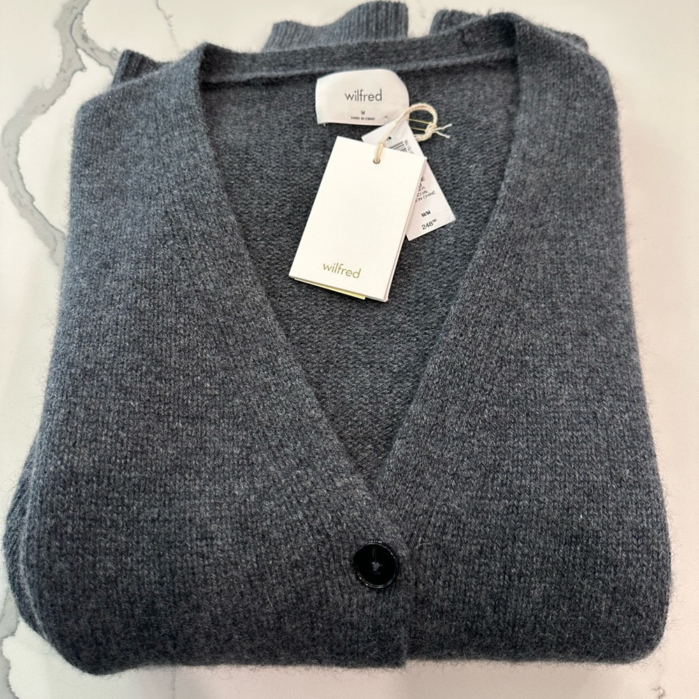 Wilfred Cashmere V-neck Cardigan (size M )
